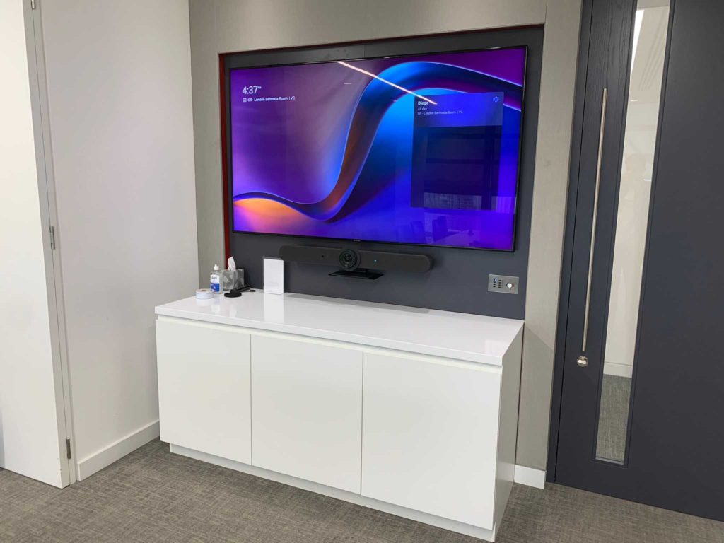 Microsoft Teams room installation with logitech hardware