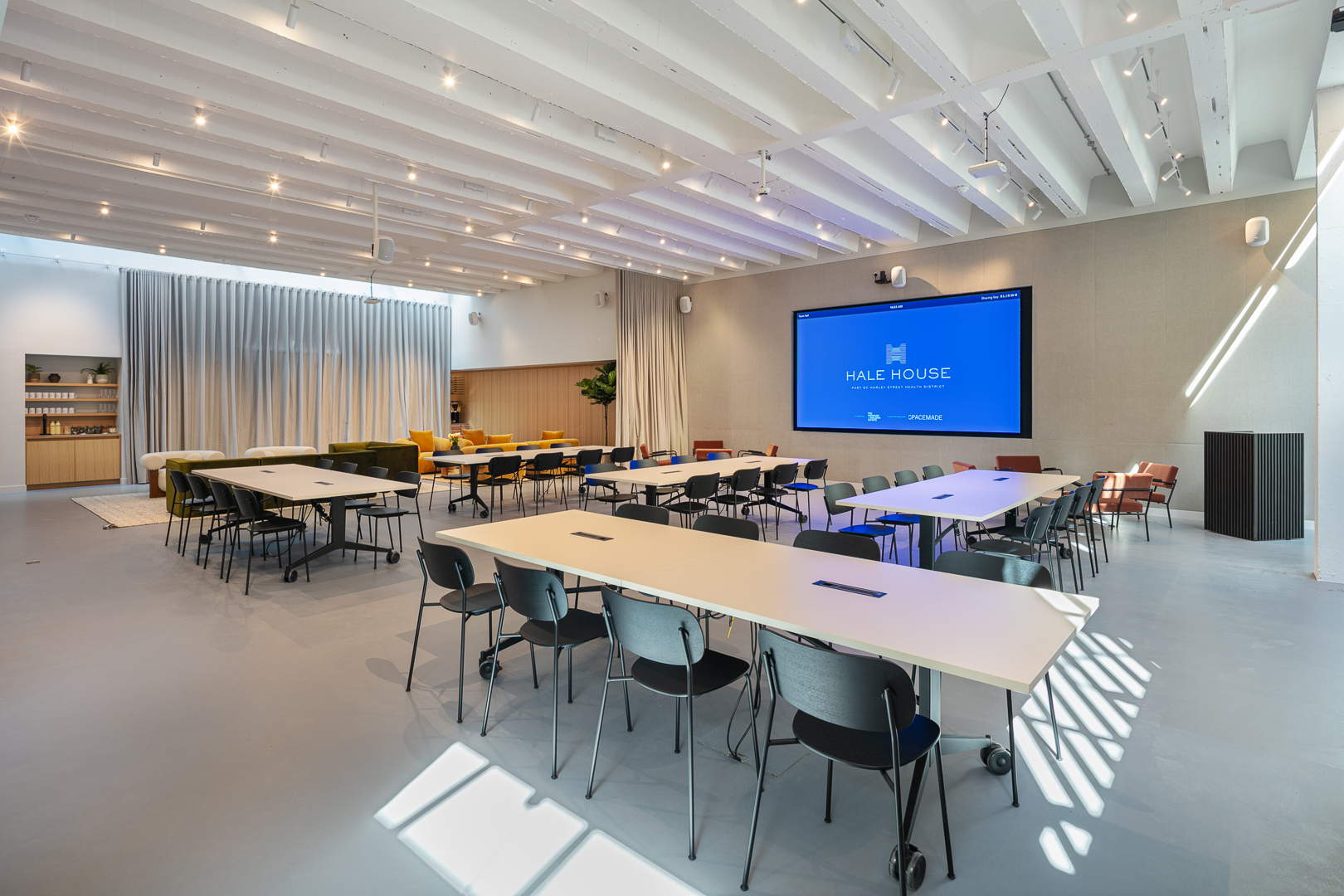 Professional audio visual installation for event venues, delivering seamless presentations, sound and video experiences.