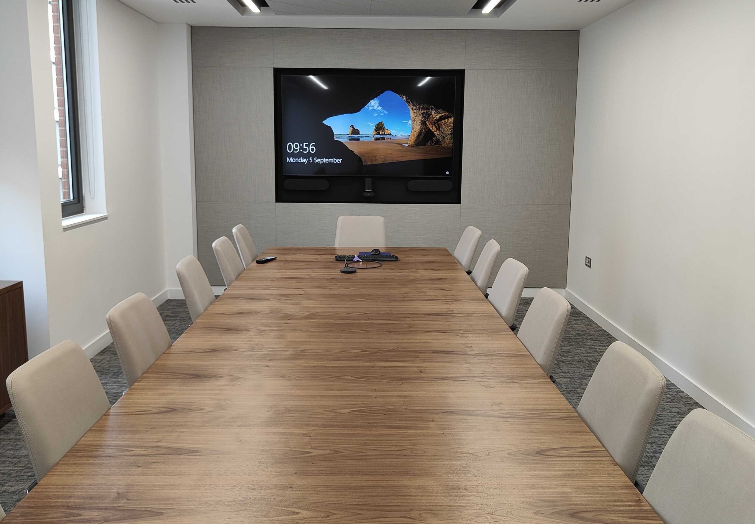 Runtech Large boardroom AV/VC Install